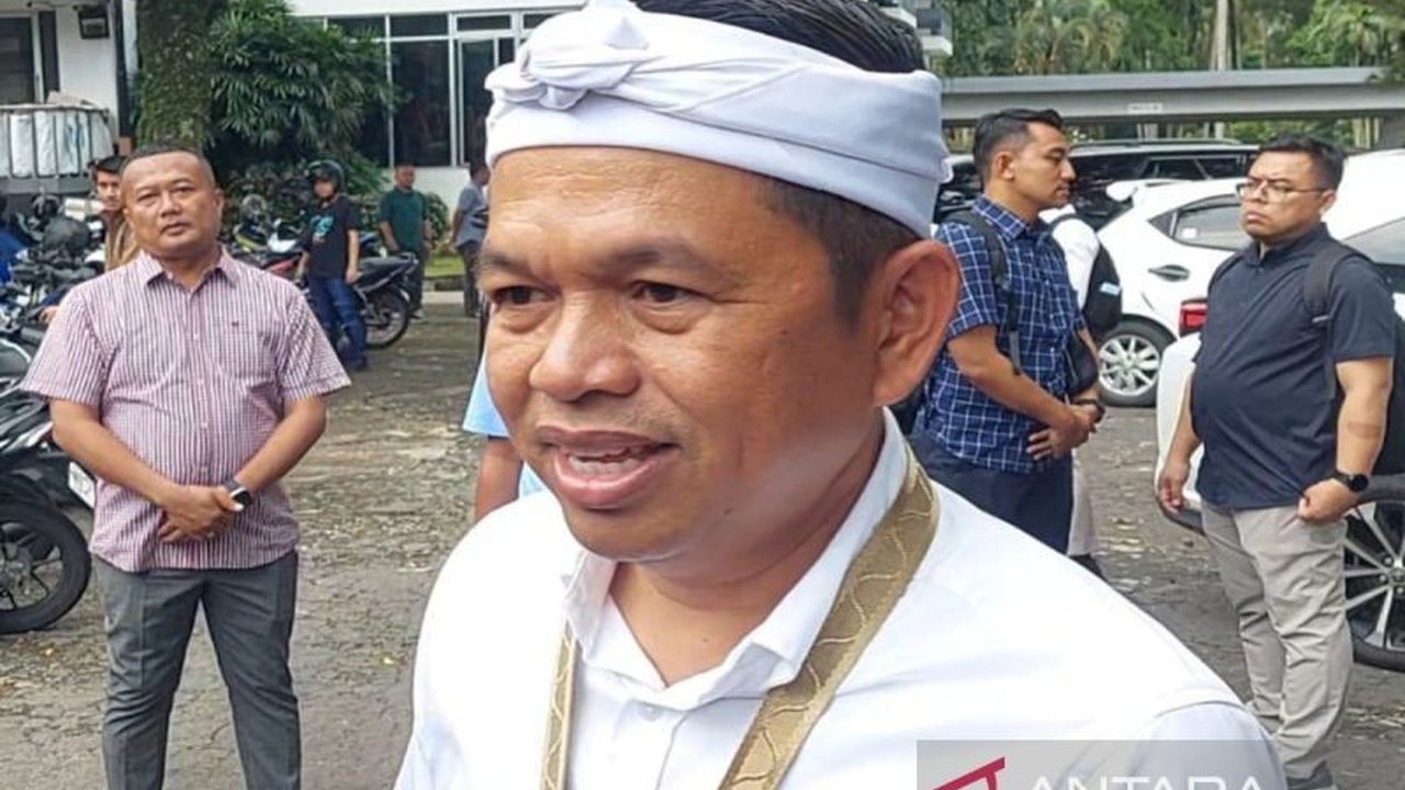 Gubernur Jawa Barat, Dedi Mulyadi, menekankan pentingnya sinkronisasi antara pemerintah pusat dan daerah dalam kegiatan retret kepemimpinan di Akmil, Magelang, demi kemajuan Indonesia.