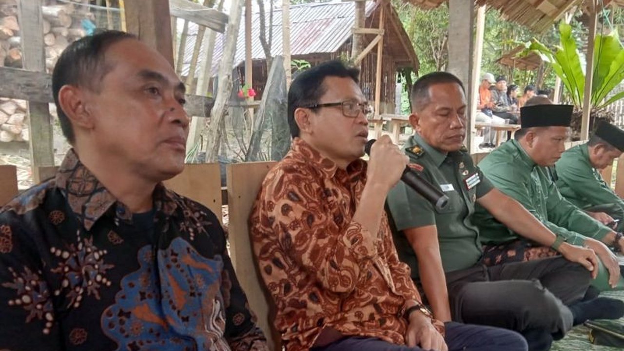 Kementerian Kebudayaan mendorong masyarakat sekitar Kawasan Candi Muaro Jambi untuk ikut serta melestarikan situs bersejarah tersebut melalui pemberdayaan komunitas delapan desa di sekitarnya.