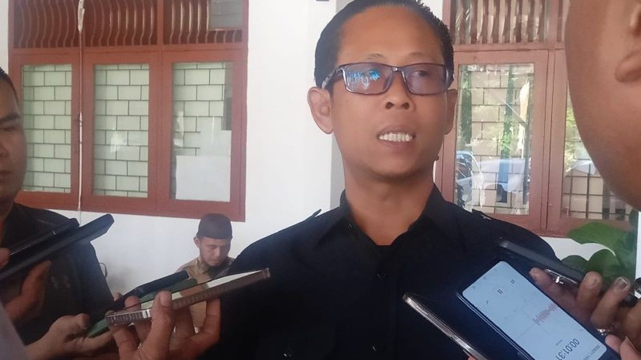 KPU Kabupaten Bangka menetapkan syarat calon bupati dan wakil bupati jalur perseorangan pada Pilkada Ulang 2025 wajib mengumpulkan dukungan minimal 10 persen dari total DPT, lengkap dengan verifikasi data.