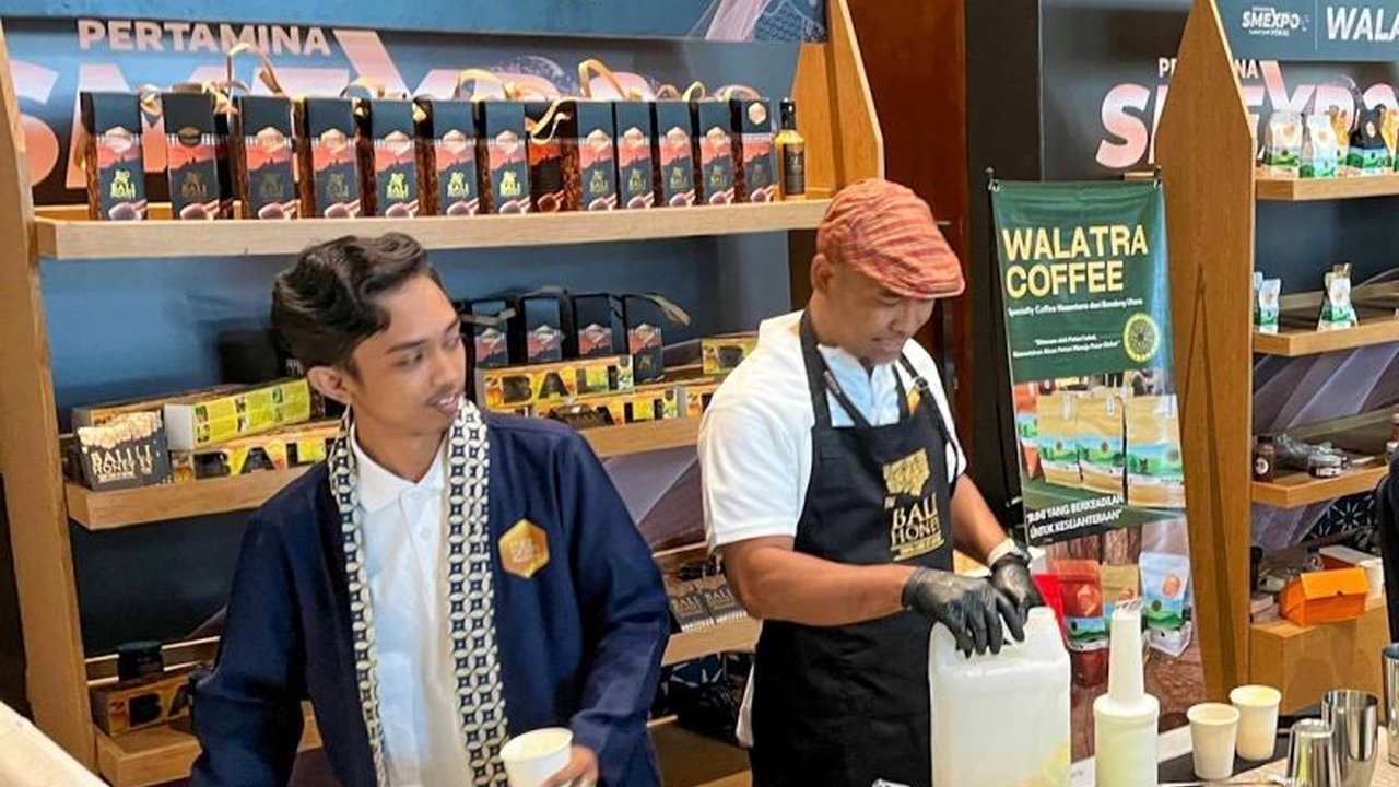 UMKM binaan Pertamina, Bali Honey dan Made Tea, sukses melakukan ekspor perdana madu dan teh ke Filipina, menandai langkah besar UMKM Indonesia di pasar global.