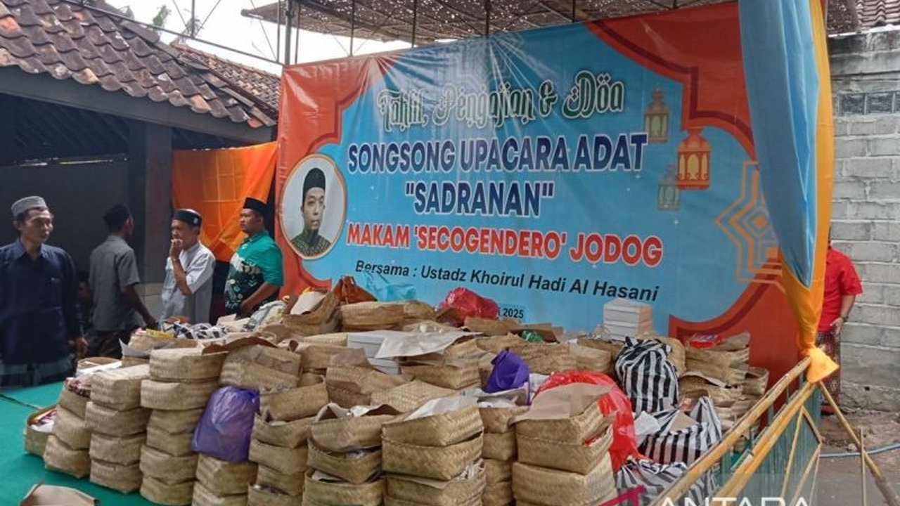 Kelurahan Gilangharjo, Bantul, berencana mengembangkan tradisi Nyadran menjadi atraksi budaya yang lebih menarik, dengan kirab ingkung dan potensi pendanaan dari Danais.