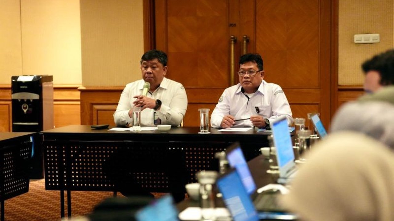 Kementerian Kelautan dan Perikanan (KKP) memperkuat kerja sama lintas sektor untuk mengimplementasikan nilai ekonomi karbon (NEK) di sektor kelautan dan meningkatkan perekonomian Indonesia.