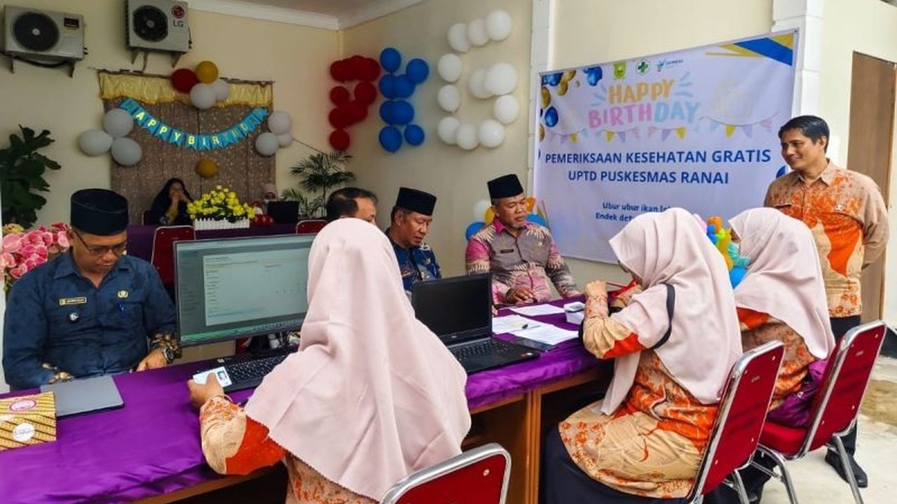 BPJS Kesehatan Kabupaten Natuna menanggung biaya pengobatan warga yang dirujuk ke FKRTL setelah mengikuti program Cek Kesehatan Gratis (CKG), berkat kepatuhan Pemkab Natuna dalam membayar iuran JKN.