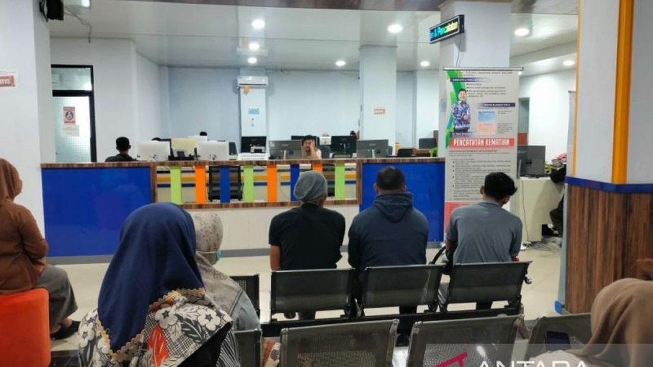 Dinas Dukcapil Rejang Lebong, Bengkulu, melaporkan 58.524 anak telah memiliki Kartu Identitas Anak (KIA), melampaui target 80,5 persen hingga Januari 2025, dengan program 