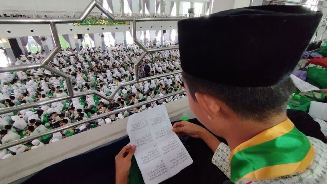 Metode pembelajaran Al-Quran Yanbu'a mencetak rekor Muri lewat hafalan huruf hijaiyah 3.230 santri RTQ Kudus, bukti kesuksesan pendidikan Qur'ani di Indonesia.
