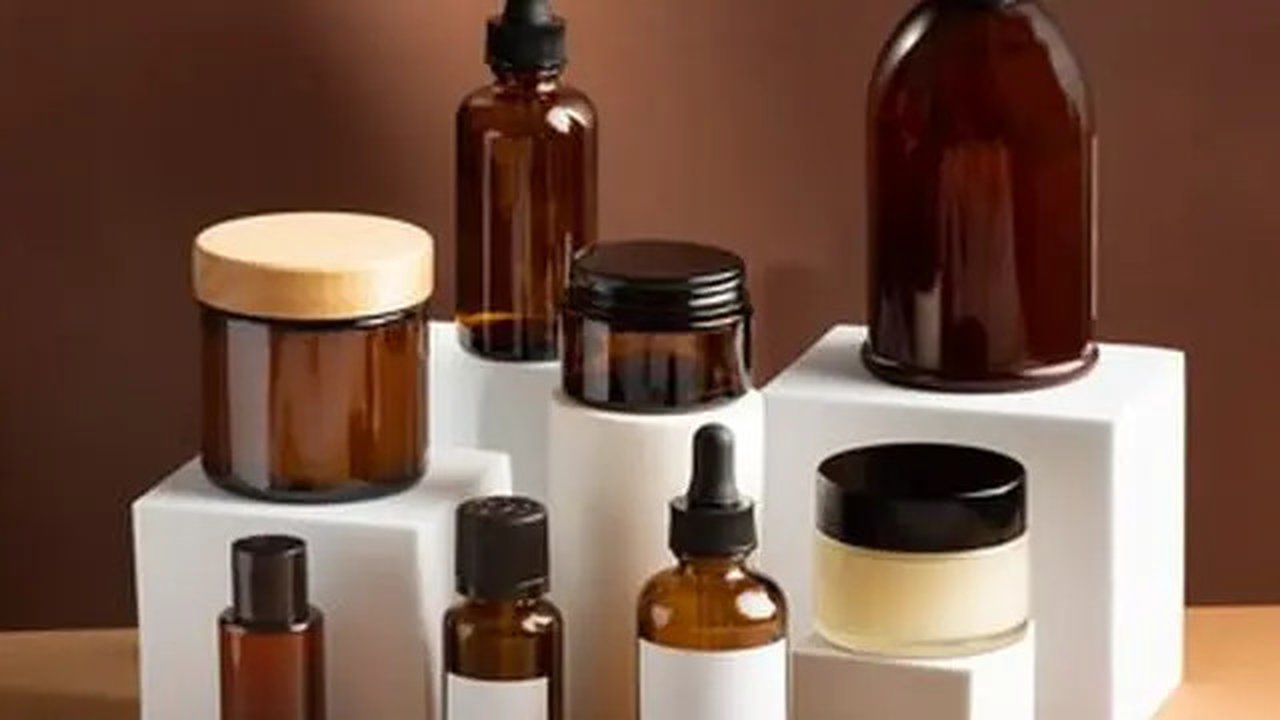 Yuk, kenali istilah fast beauty skincare dan dampaknya terhadap lingkungan, agar kamu lebih menimbang kembali dan memilih produk perawatan kulit dimulai dari sekarang!