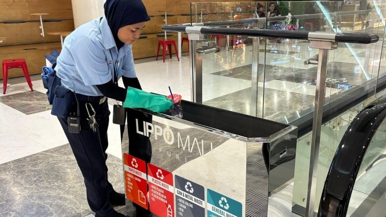 PT Lippo Malls Indonesia (LMI) berhasil meminimalisir 1.200 ton sampah dari total 9.200 ton pada 2023, melalui komitmen terhadap prinsip ESG dan strategi 3R.