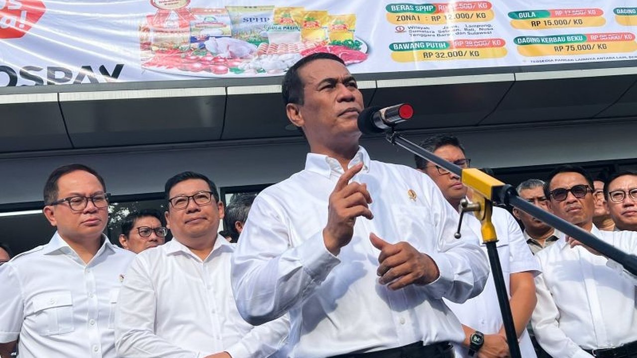 Pemerintah luncurkan operasi pasar murah di 4.500 gerai PT Pos Indonesia untuk menjaga stabilitas harga pangan selama Ramadhan dan Idul Fitri 2025, melibatkan BUMN dan menindak tegas pedagang nakal.