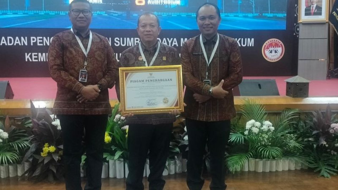 Kanwil Kemenkumham Kepulauan Bangka Belitung berhasil meraih penghargaan terbaik ketiga nasional untuk Indikator Kinerja Pelaksanaan Anggaran (IKPA) kategori pagu kecil periode 2024, sebuah prestasi membanggakan yang mendorong peningkatan kinerja di masa.
