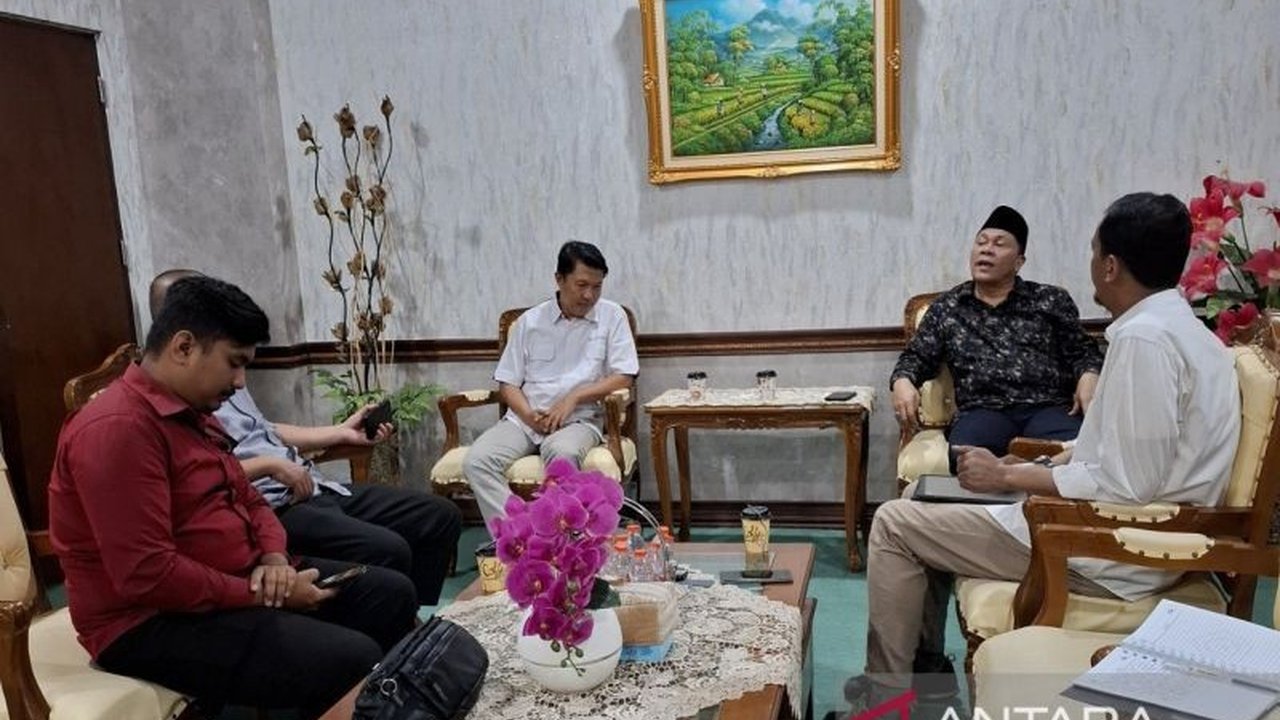 Kemenag Sumut mengumumkan Garuda Indonesia sebagai maskapai resmi yang akan melayani pemberangkatan jamaah haji Embarkasi Medan pada tahun 2025, dengan total jamaah mencapai 8.328 orang.