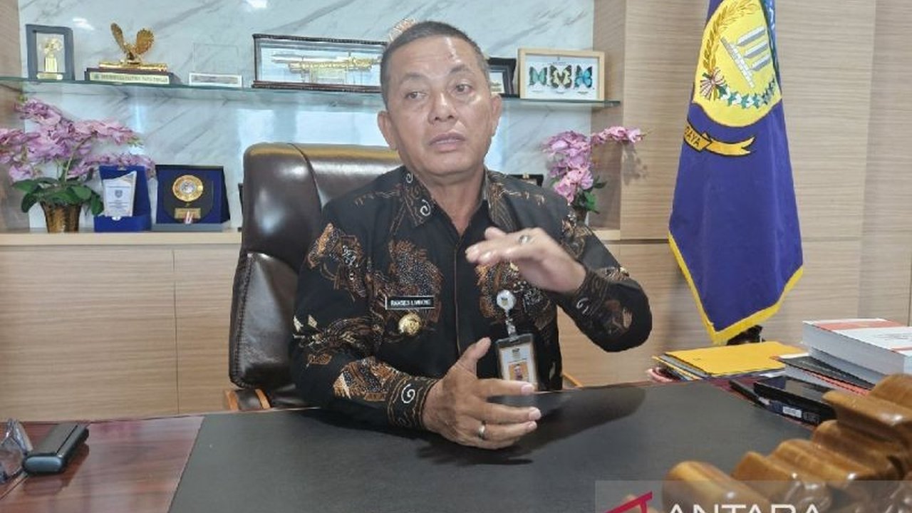 Penjabat Gubernur Papua, Ramses Limbong, berharap kepala daerah yang baru dilantik dapat bekerja optimal untuk meningkatkan kesejahteraan masyarakat Papua, meskipun dengan adanya efisiensi anggaran.