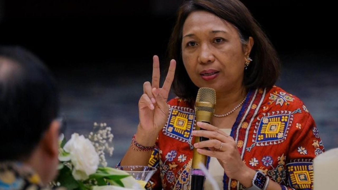 Pembukaan rute penerbangan domestik baru oleh Lion Air dan Wings Air diprediksi akan meningkatkan kunjungan wisatawan domestik dan mancanegara, serta mendorong perekonomian daerah.