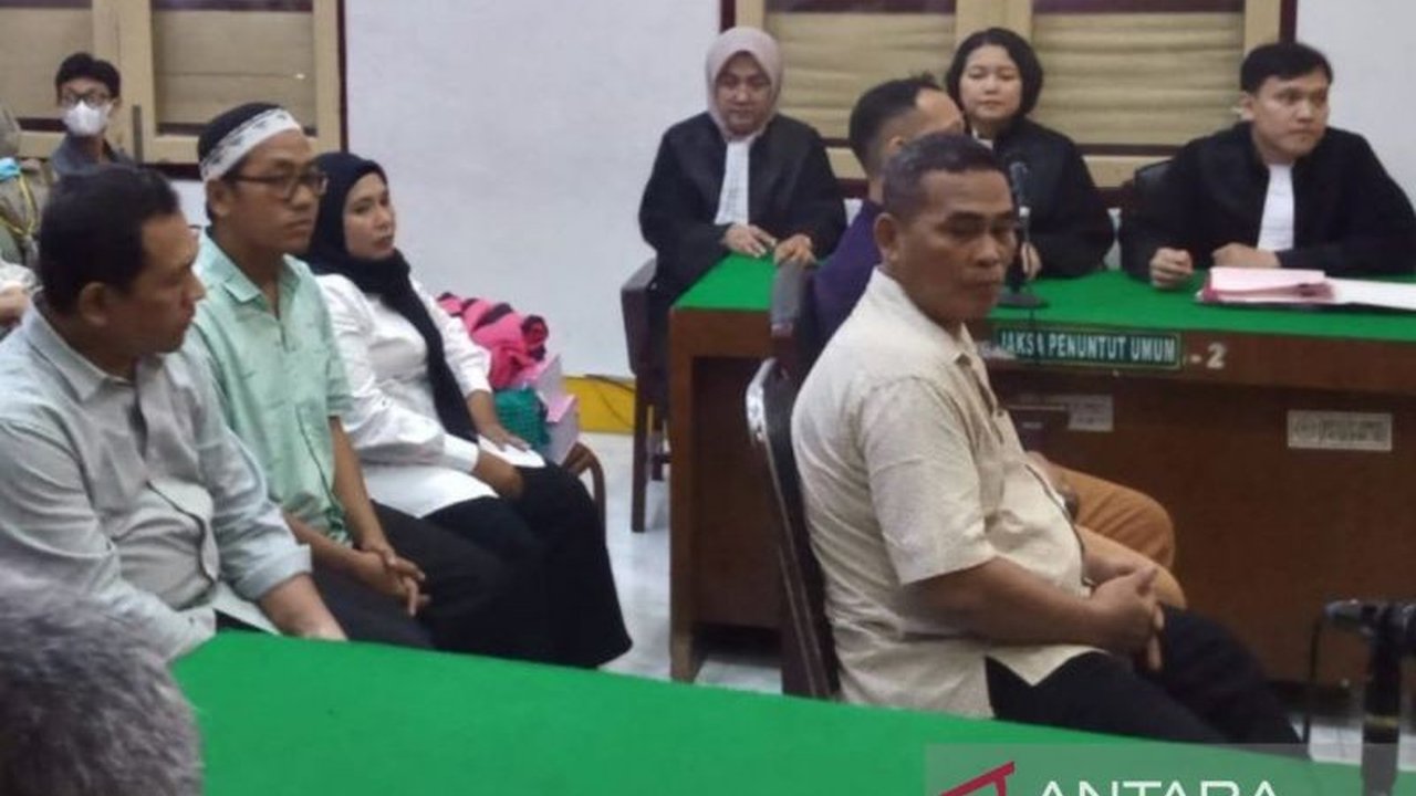 Dua mantan kepala unit BRI Kutalimbaru, Medan, didakwa melakukan korupsi kredit fiktif senilai Rp6,28 miliar yang merugikan keuangan negara.