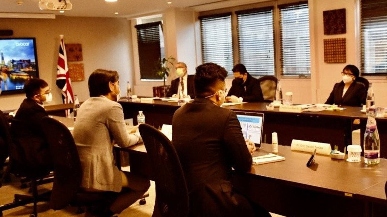 Bappenas dan BKKBN ungkap strategi mengubah fenomena brain drain menjadi brain gain melalui pengembangan SDM dan Grand Design Pembangunan Kependudukan yang kuat untuk Indonesia Emas 2045.