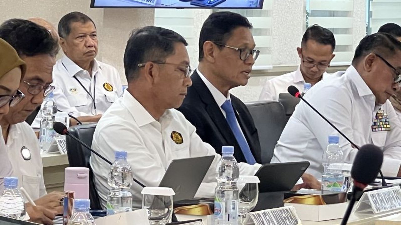 Kementerian ESDM optimistis investasi hilirisasi sektor energi dan sumber daya mineral akan mencapai 618 miliar dolar AS hingga 2040, berkontribusi besar pada PDB dan ekspor Indonesia.