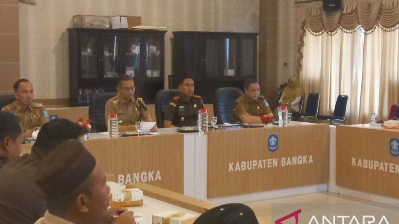 Dinas Pangan dan Pertanian Kabupaten Bangka membuka peluang bagi BUMDes untuk menyalurkan pupuk subsidi kepada petani, menyusul pengunduran diri puluhan pelaku usaha sebelumnya.