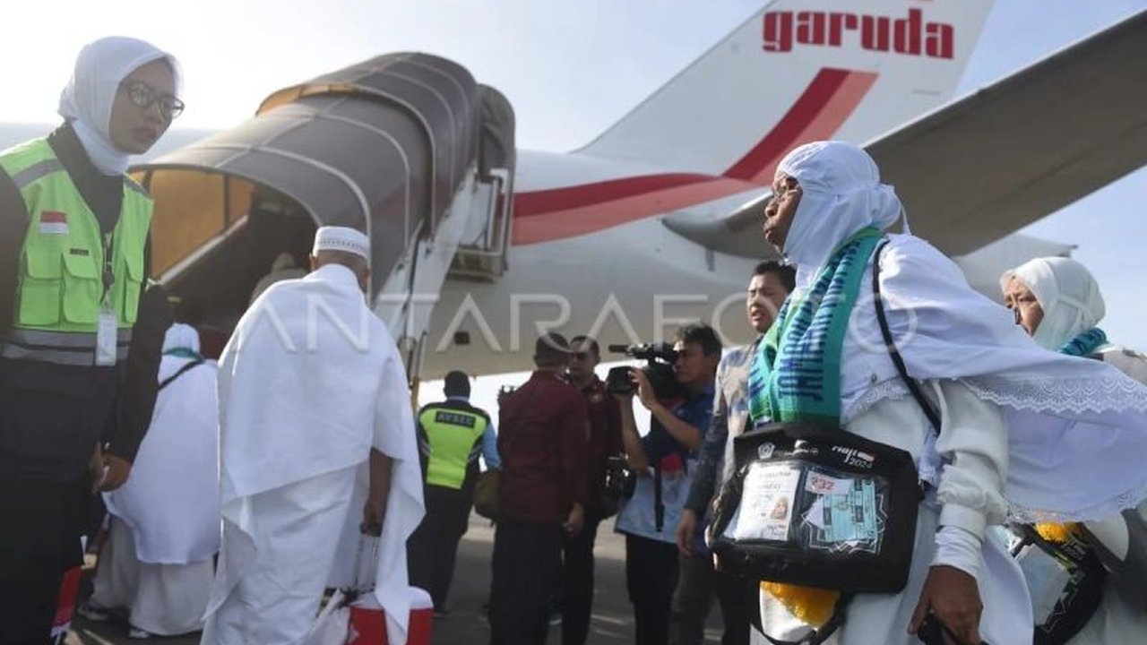 Sebanyak 214 calon jamaah haji dari Aceh Besar telah melunasi Biaya Perjalanan Ibadah Haji (Bipih) 1446 H/2025, sementara 155 lainnya masih dalam proses pelunasan.