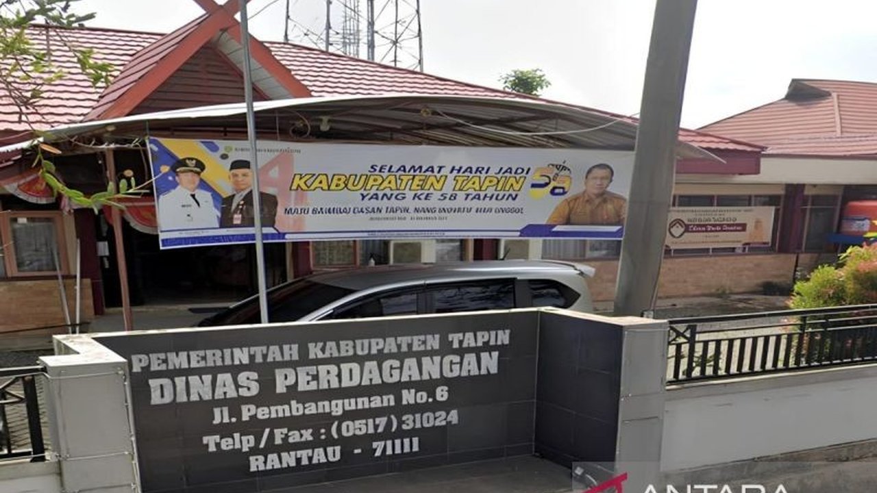Dinas Perdagangan Tapin meniadakan Pasar Wadai tahun ini dan menggantinya dengan pasar murah berkala untuk menjaga stabilitas harga dan daya beli masyarakat menjelang Ramadhan dan Idul Fitri.