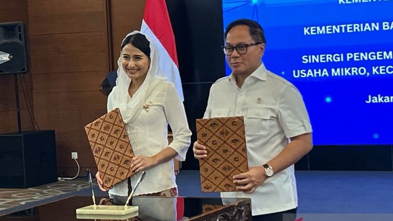 Kementerian Perdagangan dan BUMN berkolaborasi untuk memperkuat UMKM ekspor, meningkatkan daya saing produk Indonesia, dan mendorong pertumbuhan ekonomi nasional.