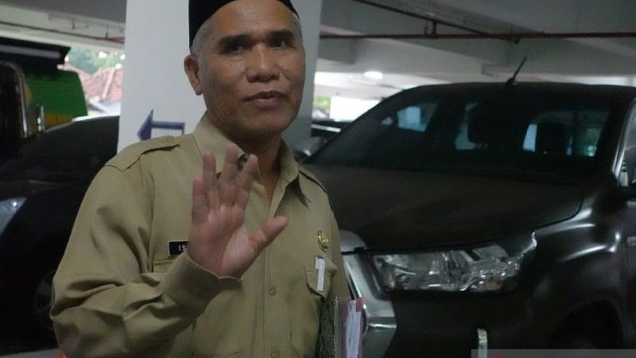 Kejati NTB memeriksa Kepala Bappeda NTB, Iswandi, sebagai saksi dalam kasus dugaan korupsi pengelolaan aset lahan pembangunan gedung NTB Convention Center (NCC) yang merugikan negara hingga Rp15,2 miliar.