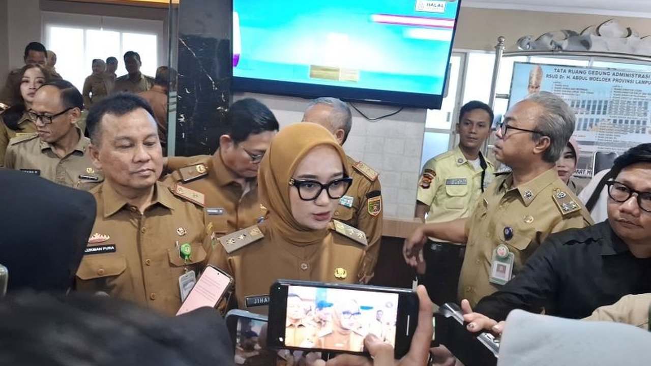 Wagub Lampung, Jihan Nurlela, mendorong normalisasi sungai sebagai solusi jangka pendek mengatasi banjir yang melanda sejumlah wilayah di Provinsi Lampung setelah hujan deras akhir pekan lalu.