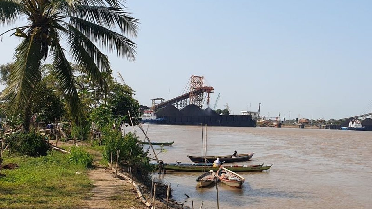 Pemkot Palembang mengajak masyarakat menjaga kelestarian Sungai Musi melalui penebaran benih ikan, guna meningkatkan produksi ikan dan mendukung perekonomian warga.