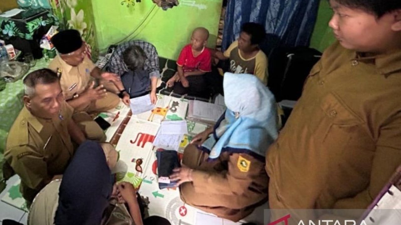 Bupati Bogor, Rudy Susmanto, langsung menerjunkan tim medis untuk membantu Hasbi (12), warga Ciomas yang mengidap kanker darah, memastikan penanganan maksimal dan koordinasi dengan RSCM serta BPJS.