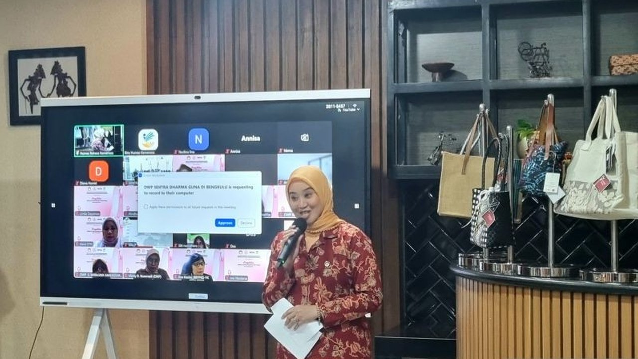 Dharma Wanita Persatuan Kemensos menggelar seminar pencegahan dan pengobatan kanker prostat, rahim, dan payudara, menekankan pentingnya deteksi dini dan gaya hidup sehat.