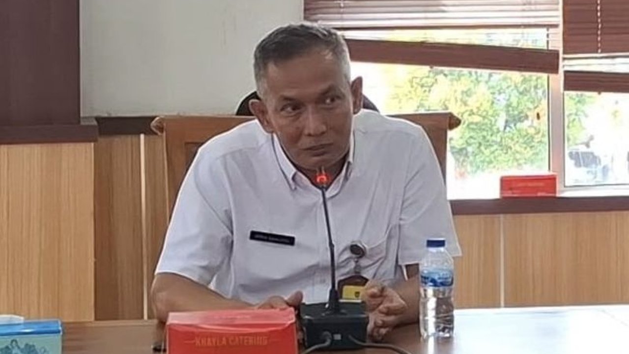 Disnaker Batam mengimbau pencari kerja memanfaatkan aplikasi Simnaker untuk mendapatkan informasi lowongan pekerjaan yang akurat dan menghindari penipuan, serta menjelaskan fitur dan manfaat aplikasi tersebut.