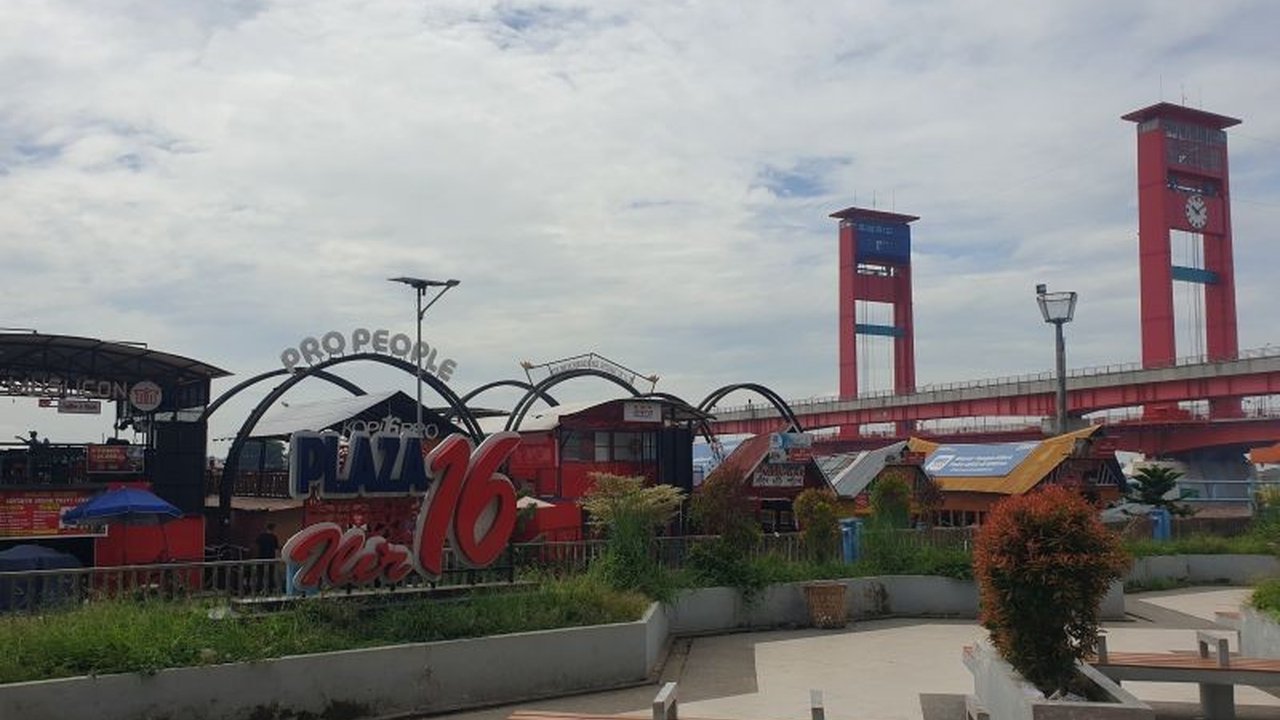 Dinas Tenaga Kerja (Disnaker) Kota Palembang mengajak warga memanfaatkan potensi Sungai Musi sebagai sumber penghasilan dan lapangan kerja baru, menargetkan peningkatan ekonomi daerah.