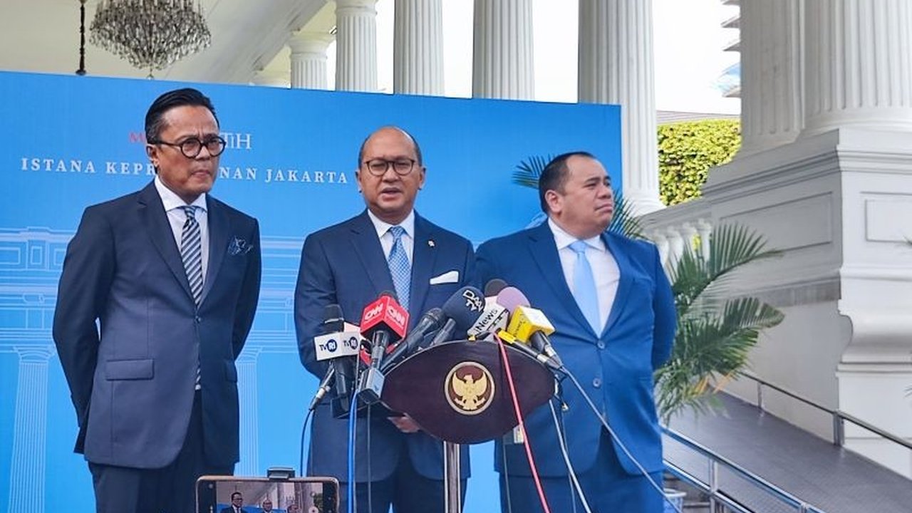 CEO Danantara Rosan Roeslani mengonfirmasi Tony Blair sebagai dewan pengawas, sementara mantan presiden RI akan dilibatkan sebagai penasihat sesuai Prinsip Santiago.