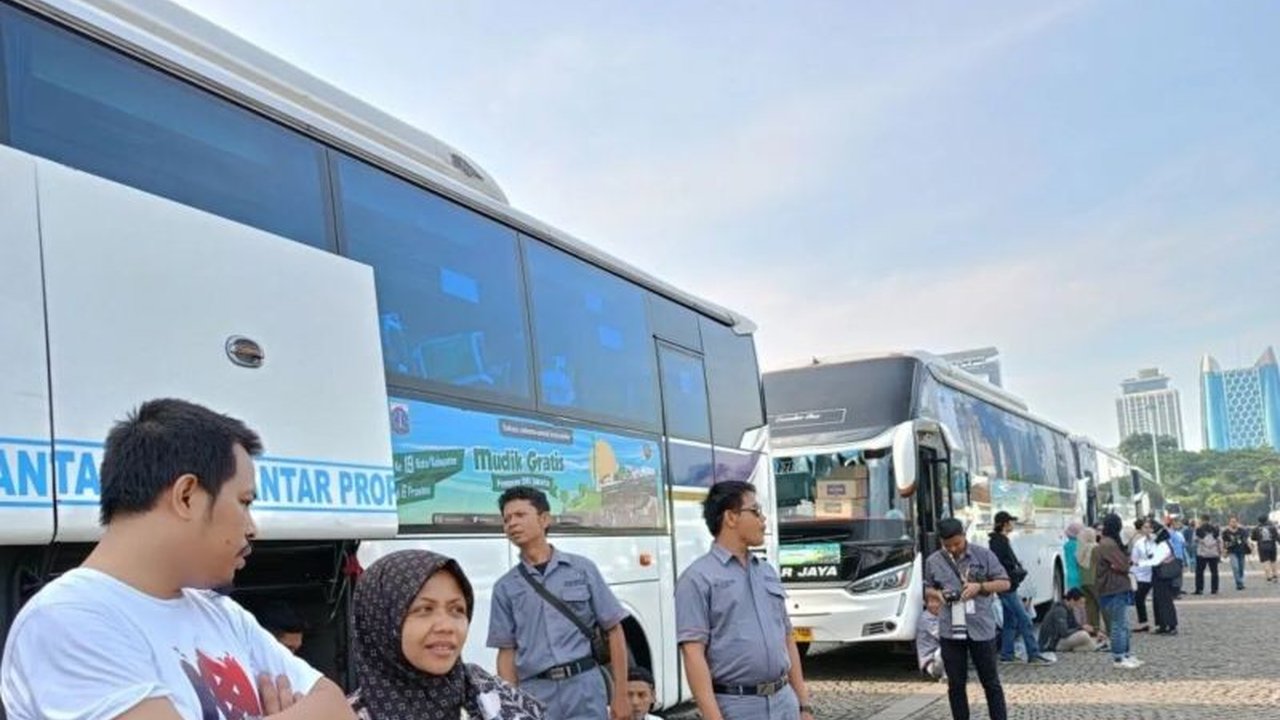 Masyarakat Transportasi Indonesia (MTI) meminta Pemprov DKI Jakarta menambah bus gratis untuk mudik Lebaran guna mengurangi pemudik yang menggunakan sepeda motor.
