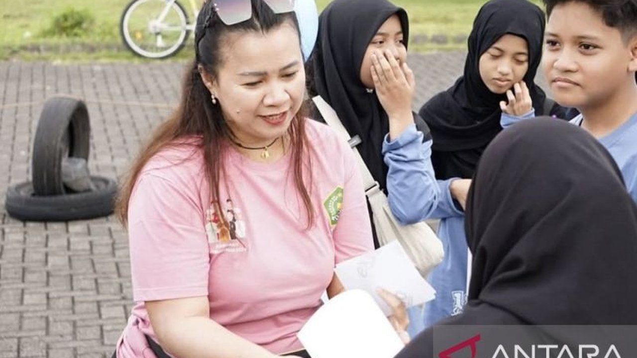 Kementerian Agama (Kemenag) gencar kampanyekan kerukunan umat beragama di Manado, Sulawesi Utara, dengan membagikan stiker dan pamflet berisi pesan-pesan perdamaian kepada masyarakat.