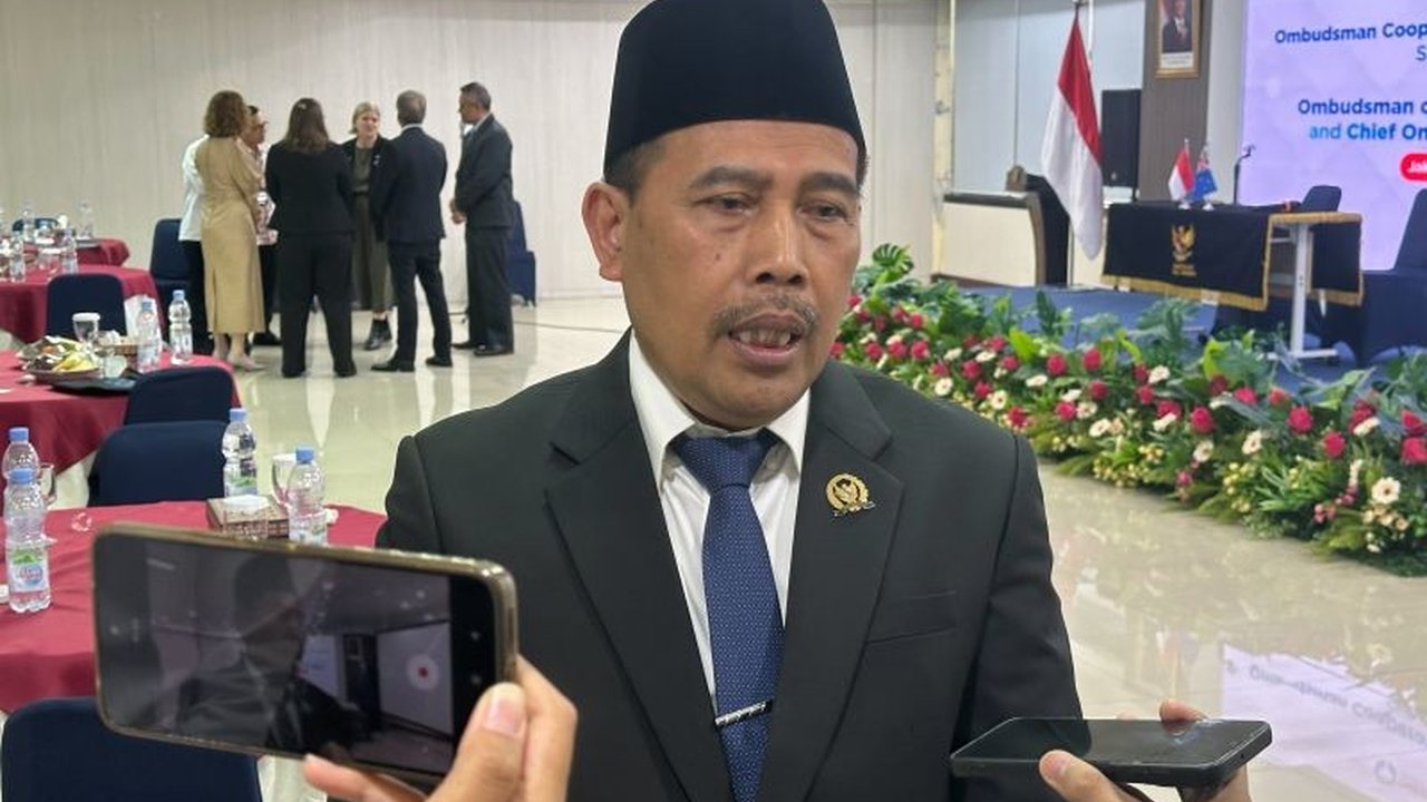 Ketua Ombudsman, Mokhammad Najih, menyatakan kesiapannya mengawasi pengelolaan dana Badan Pengelola Investasi Daya Anagata Nusantara (BPI Danantara) untuk mencegah penyimpangan.