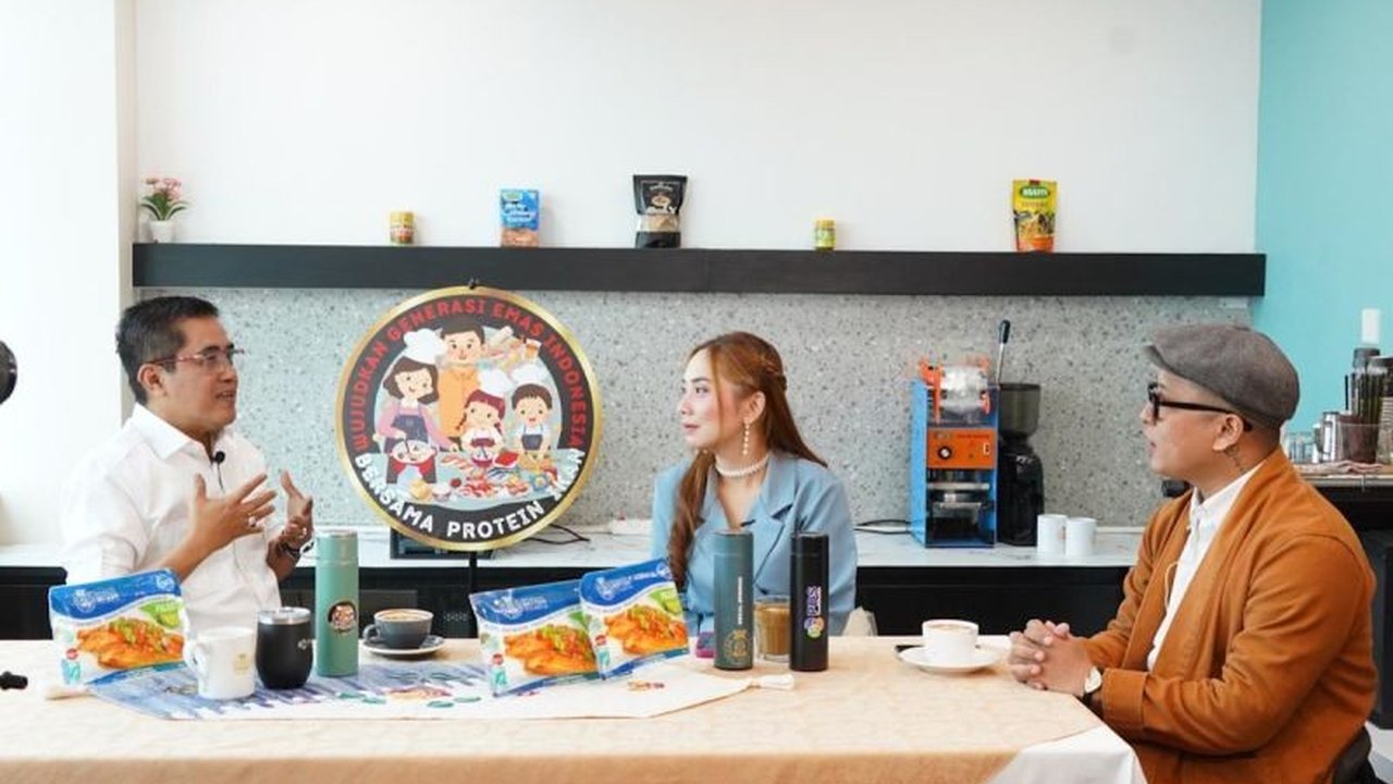 Kementerian Kelautan dan Perikanan (KKP) mendorong konsumsi ikan 100 gram per hari untuk memenuhi kebutuhan protein dan meningkatkan kesehatan masyarakat melalui kolaborasi dengan berbagai pihak.