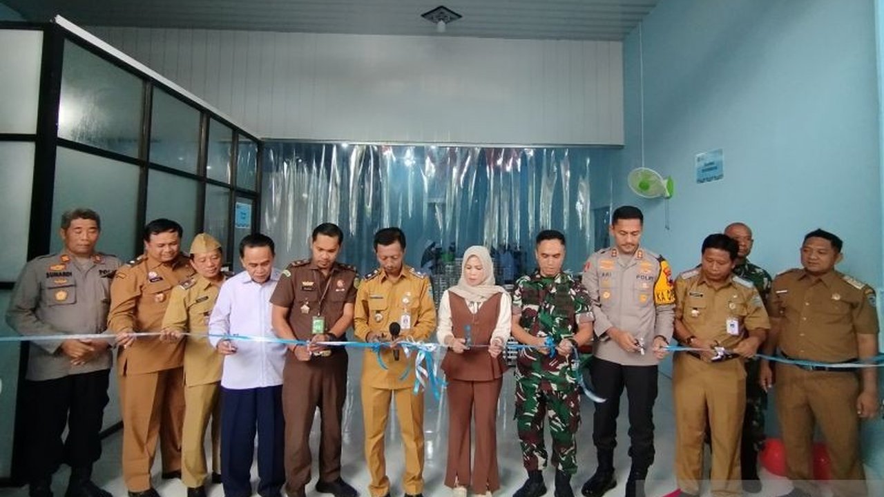 Dapur Makan Bergizi Mandiri (MBG) di Desa Mlekang, Demak, resmi beroperasi, menyalurkan 3.381 paket menu bergizi untuk pelajar; Pemkab Demak dukung penuh program ini.