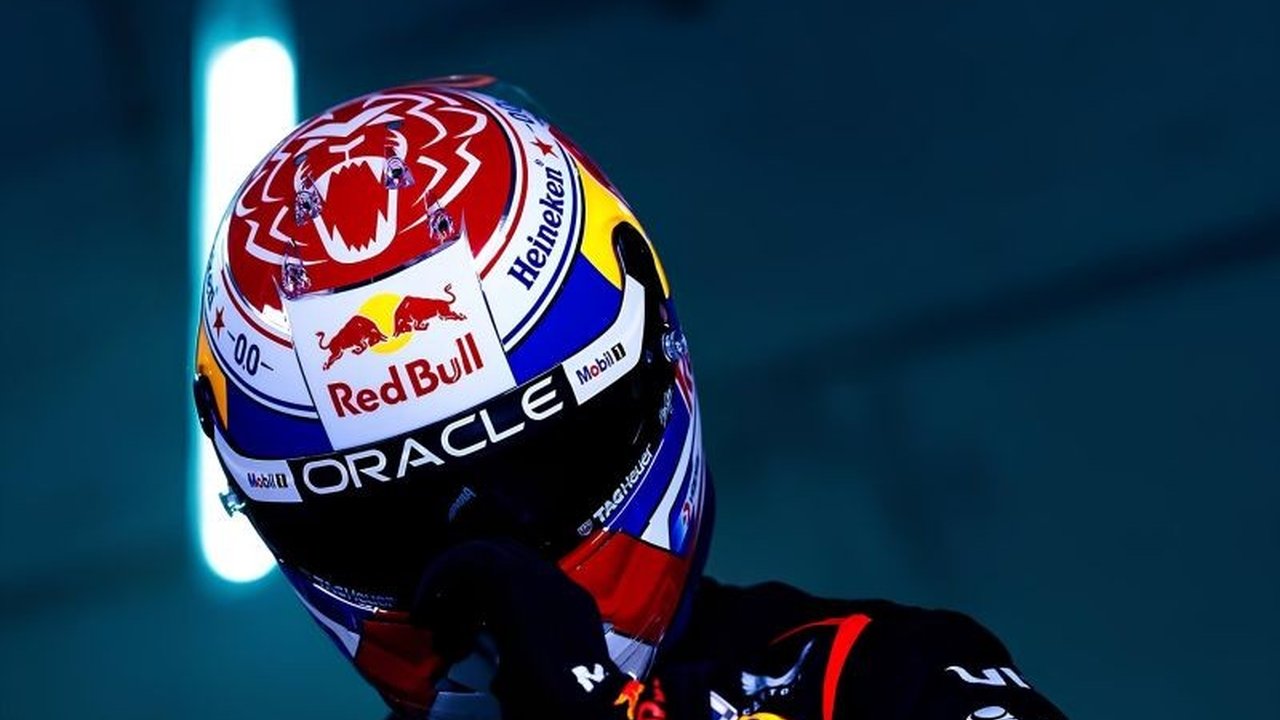 Federasi Internasional Automotif (FIA) mengecam tindakan tribalisme yang ditunjukkan penggemar F1 kepada Max Verstappen dan Christian Horner dalam acara peluncuran mobil F1 Red Bull di London.