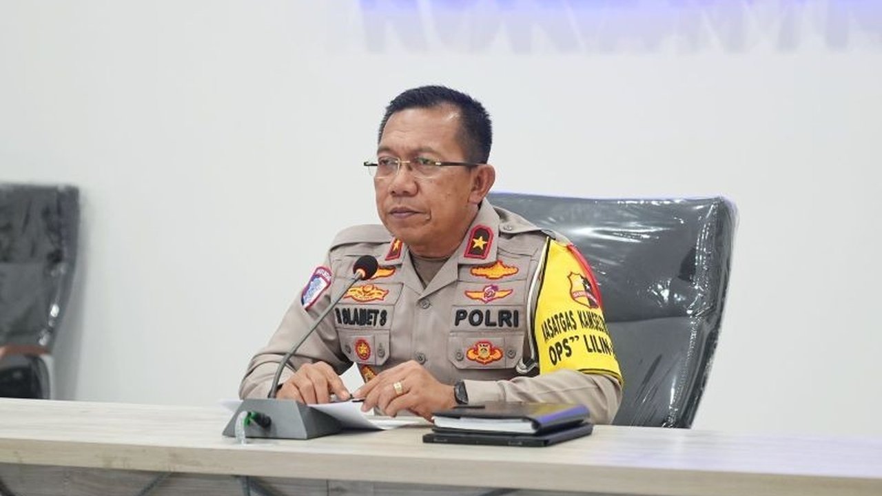 Korlantas Polri menambah buffer zone di pelabuhan Merak dan Bakauheni untuk mengantisipasi lonjakan pemudik selama arus mudik Lebaran dan memastikan kelancaran penyeberangan.