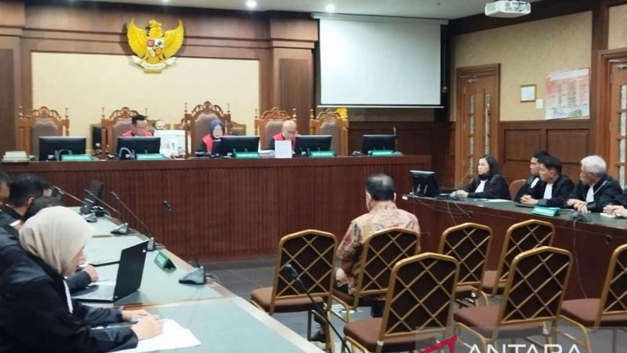 Majelis hakim Pengadilan Tipikor Jakarta menolak eksepsi mantan pejabat Mahkamah Agung, Zarof Ricar, terkait kasus dugaan suap dan gratifikasi senilai miliaran rupiah.