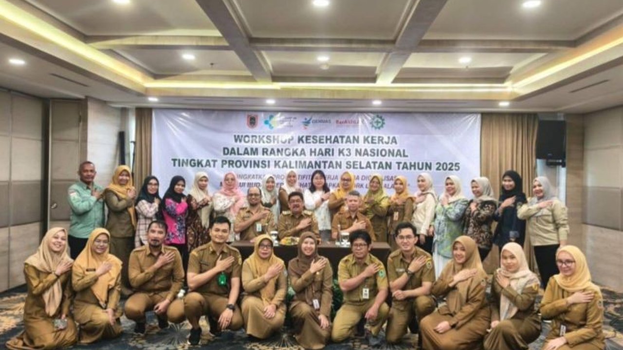 Dinas Kesehatan Kalimantan Selatan meningkatkan kapasitas SDM dalam penerapan sistem manajemen Kesehatan dan Keselamatan Kerja (K3) untuk produktivitas pekerja yang lebih baik.