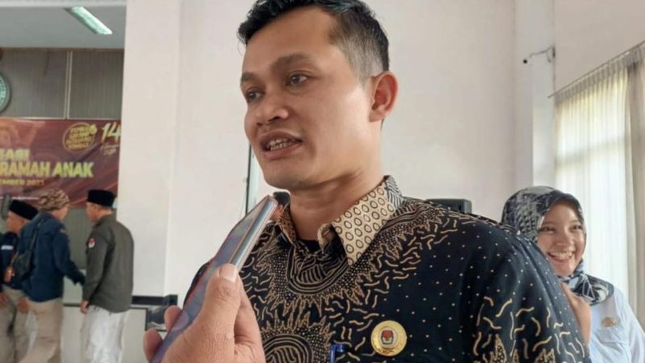 Mahkamah Konstitusi (MK) memutuskan Pilkada Tasikmalaya ulang karena kesalahan administrasi; KPU Tasikmalaya mengajak masyarakat menerima putusan dan menunggu arahan teknis dari KPU RI.