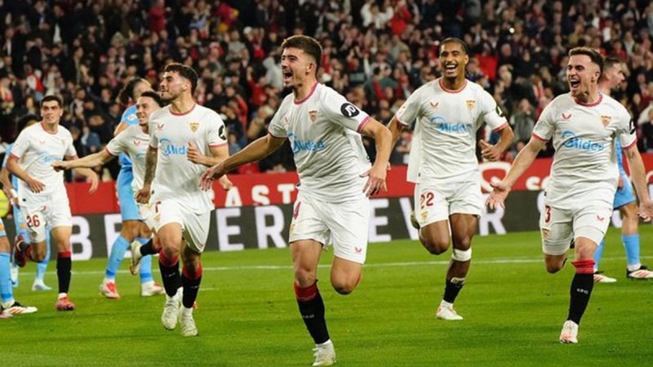 Pertandingan Sevilla vs Mallorca berakhir imbang 1-1, dengan gol larut dari Mallorca yang menyamakan kedudukan di menit akhir pertandingan Liga Spanyol.