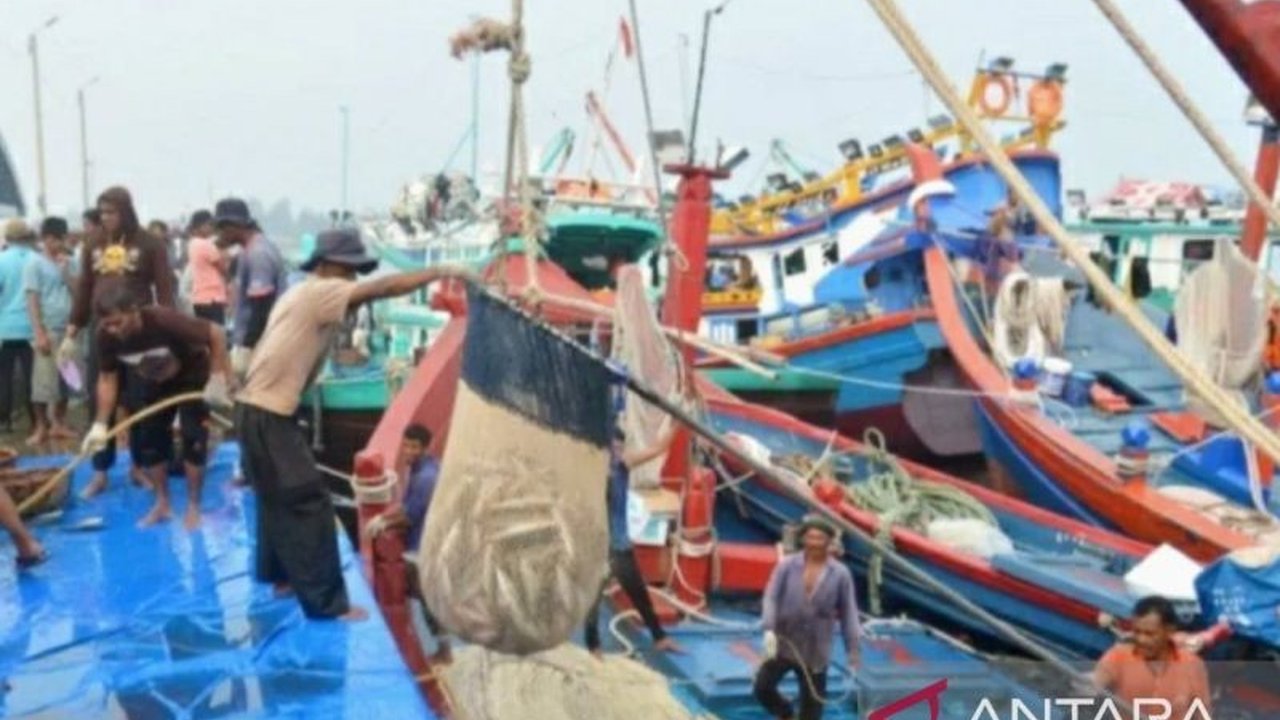 Pemerintah Kabupaten Karawang berupaya maksimalkan pendapatan dari retribusi Tempat Pelelangan Ikan (TPI) untuk mencapai target Pendapatan Asli Daerah (PAD) sebesar Rp720 juta di tahun 2025.