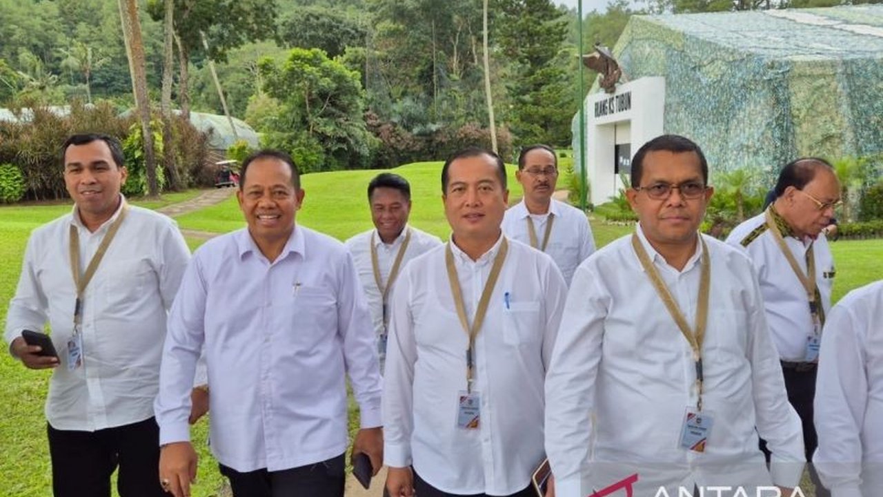 Gubernur NTB, Bali, dan NTT sepakat memperkuat konektivitas dan kerja sama pariwisata dalam retret antar kepala daerah, membuka peluang peningkatan ekonomi regional.