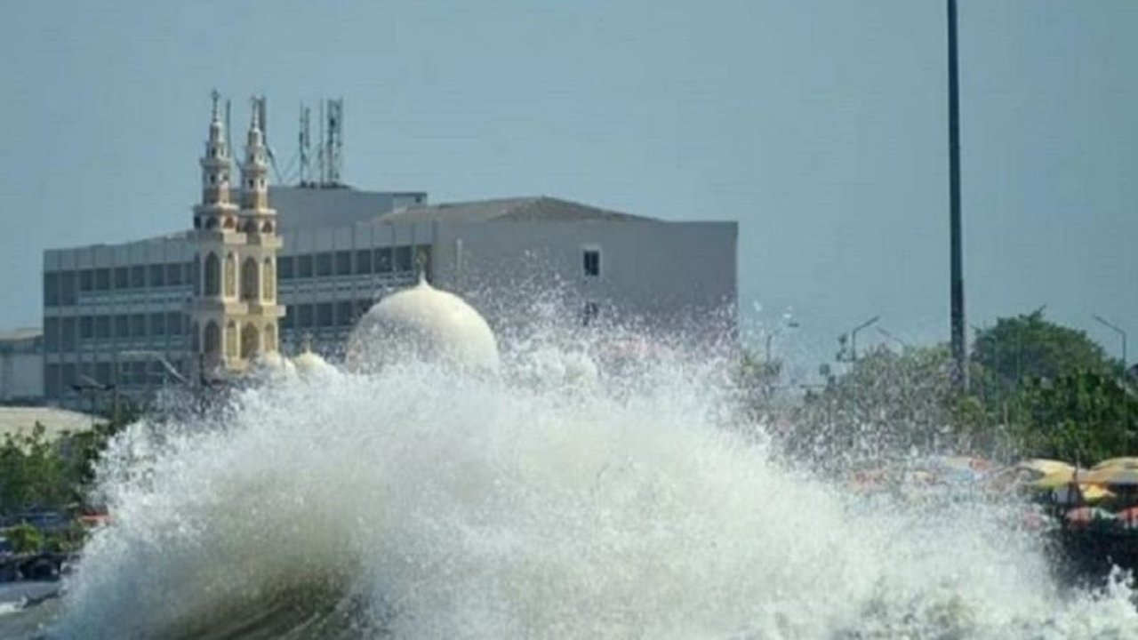 Waspada! Gelombang 4 Meter Ancam Perairan Nias, Nelayan dan Pelayaran Diminta Ekstra Hati-hati