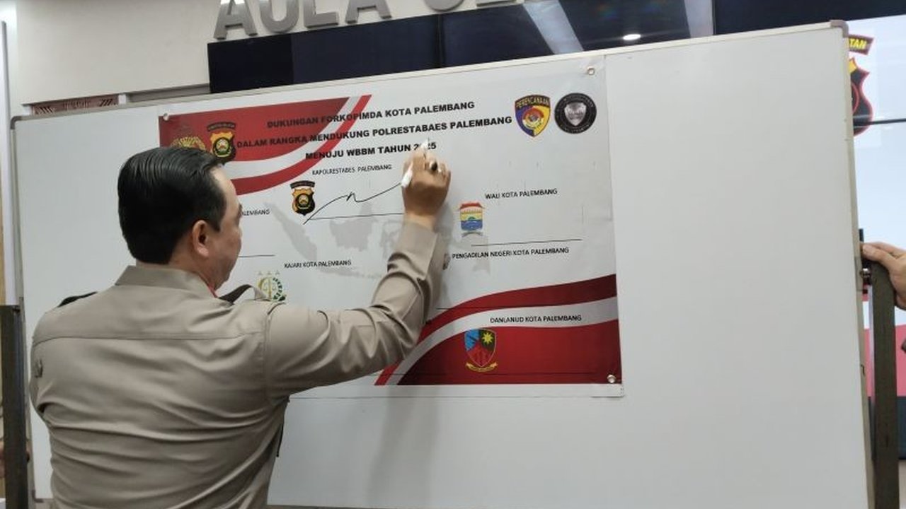 Polrestabes Palembang berhasil menjadi percontohan Wilayah Bebas Korupsi (WBK) dan Wilayah Birokrasi Bersih dan Melayani (WBBM), berkomitmen memberikan pelayanan terbaik bagi masyarakat Kota Palembang.