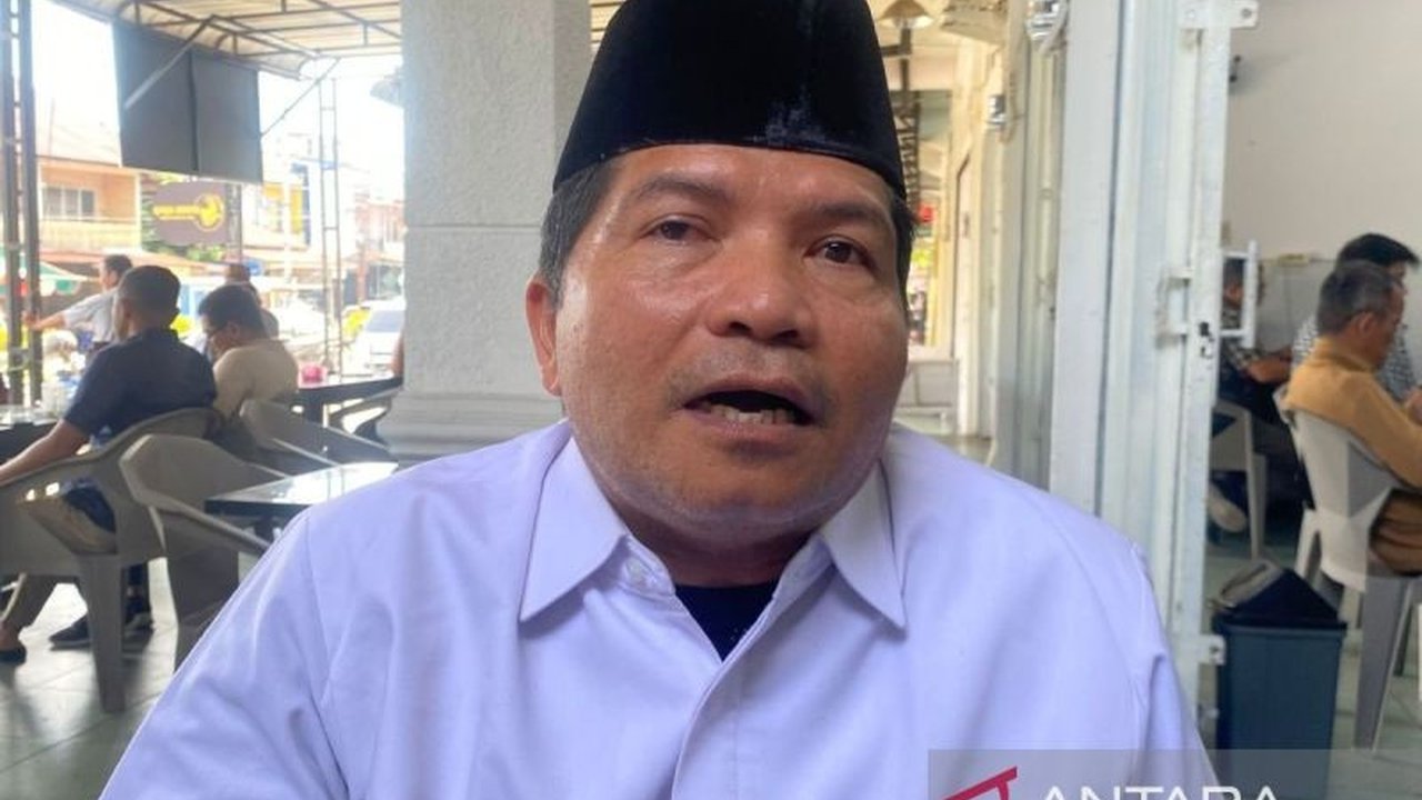 Majelis Permusyawaratan Ulama (MPU) Aceh mengajak masyarakat mencegah perilaku LGBT pada generasi muda, menilai hukuman cambuk belum cukup efektif.