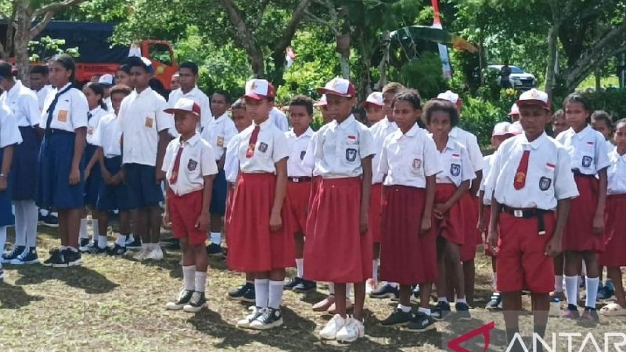 Pemerintah Kabupaten Biak Numfor, Papua, mengambil tindakan tegas dengan menjemput kepala sekolah yang belum menyerahkan laporan pertanggungjawaban dana Bantuan Operasional Satuan Pendidikan (BOSP) tahun 2024.
