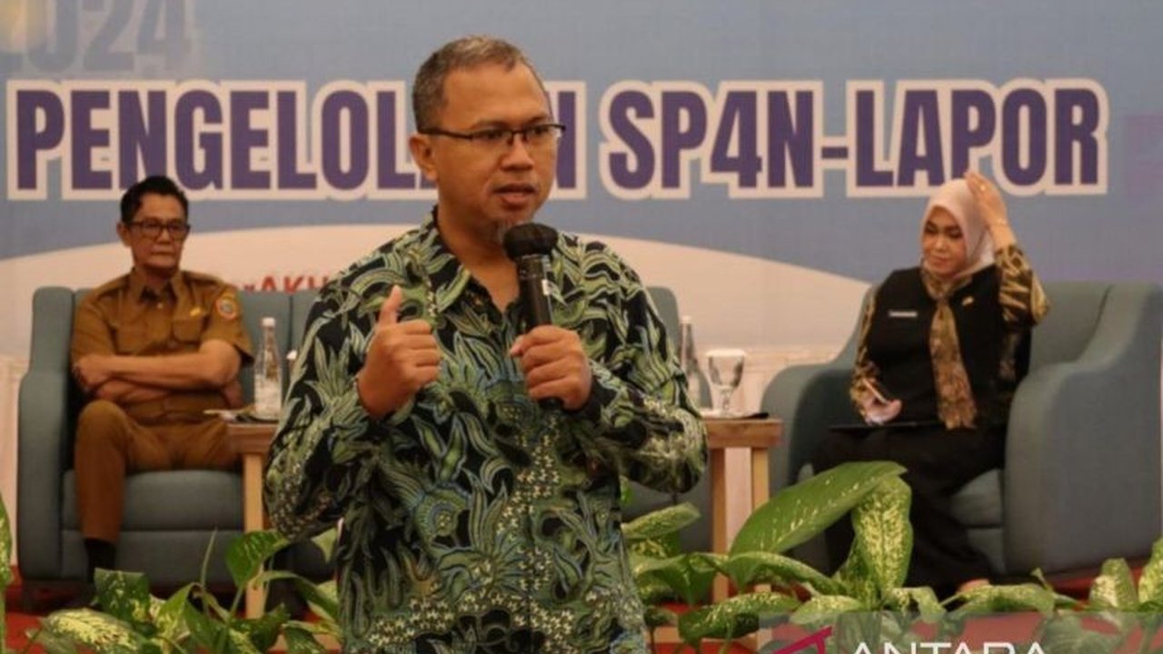 Dinas Kominfo Kalsel optimalkan aplikasi SP4N-LAPOR untuk tingkatkan kualitas pelayanan publik dan tindaklanjuti pengaduan masyarakat sesuai Permendagri dan Pergub terbaru.