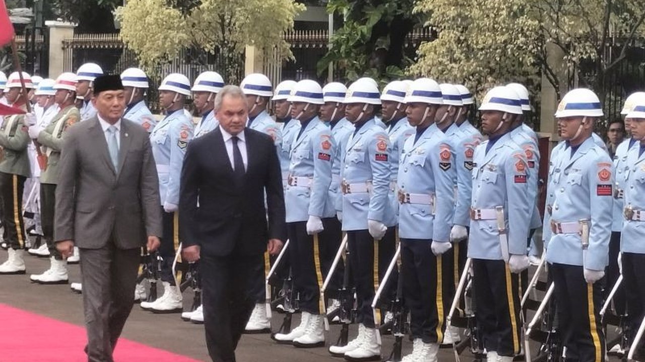 Menhan RI Sjafrie Sjamsoeddin menerima kunjungan kehormatan Sekretaris Dewan Keamanan Rusia, membahas rencana kerja sama militer bilateral di Jakarta.